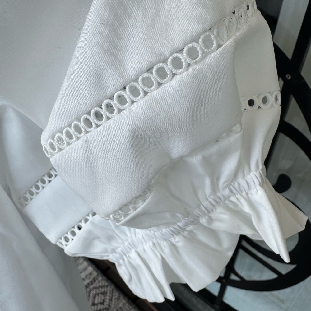 Entro Lace Ribbon Ruffle Top Size M NWT - Picture 5 of 7